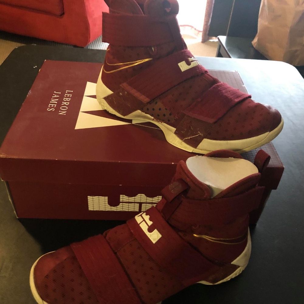 Lebron James Soldier 10